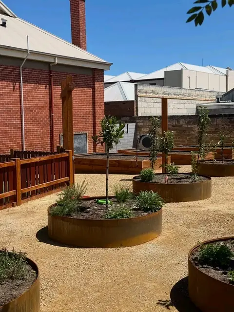 Garden and play area with raised beds (3 of 3)